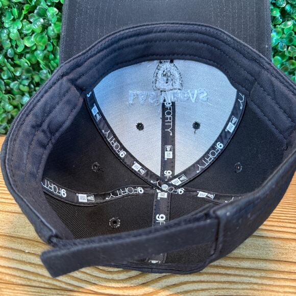 Las Vegas Raiders New Era Hat Shield Logo Adjustable Black 9forty Embroidered - Picture 8 of 8